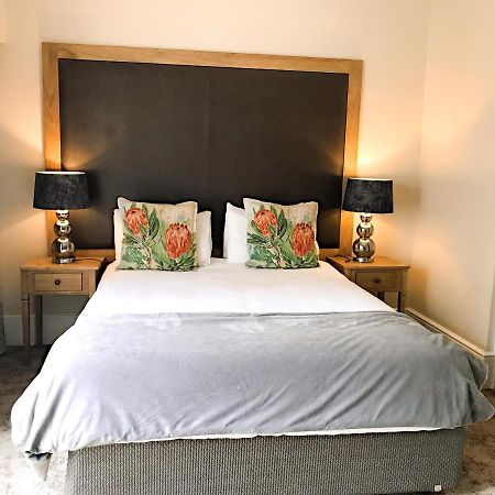Milner Manor Hotel Grahamstown Bagian luar foto