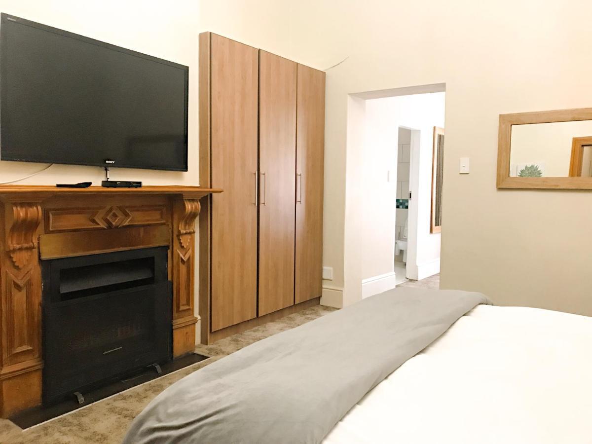 Milner Manor Hotel Grahamstown Bagian luar foto