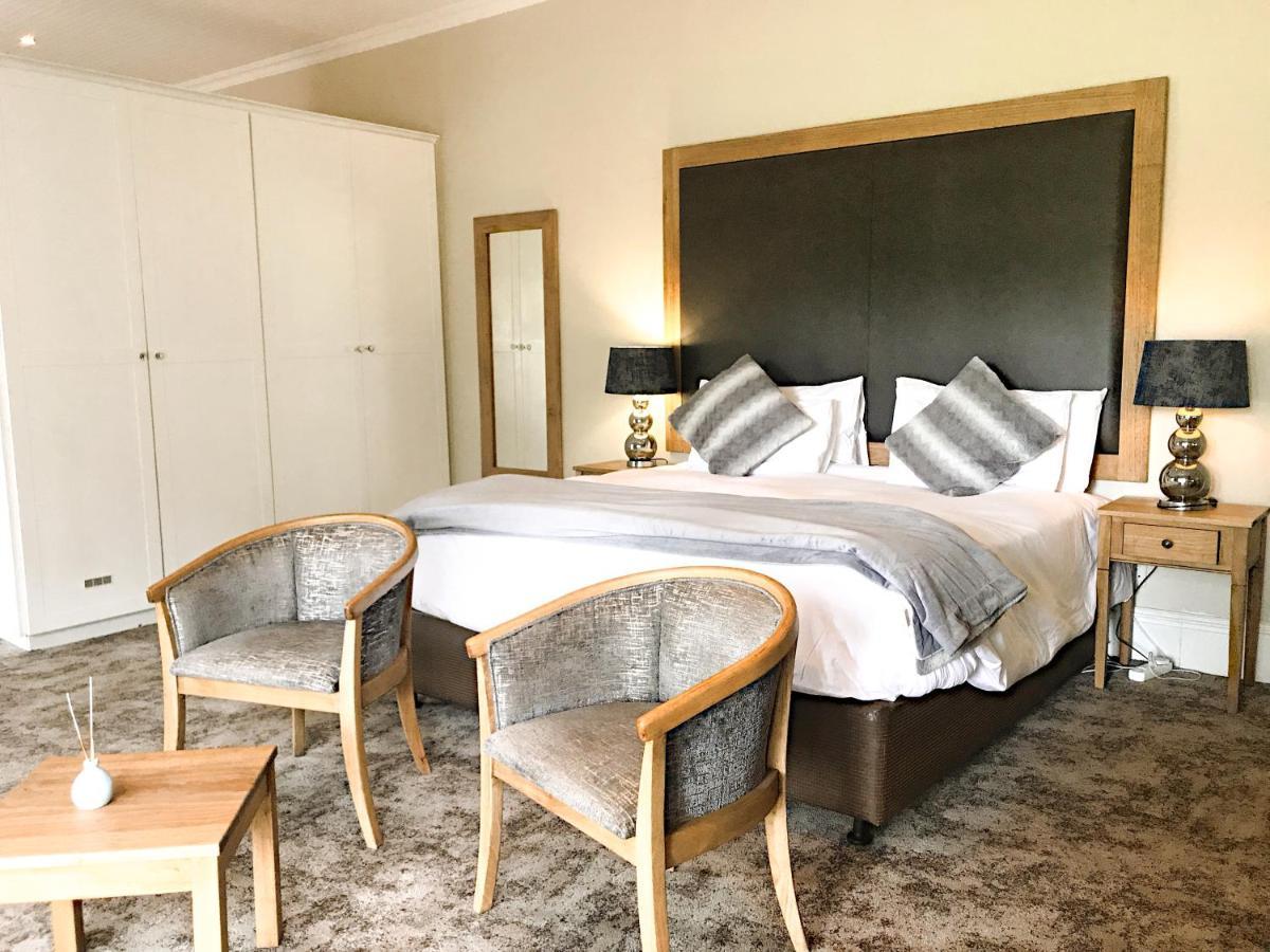 Milner Manor Hotel Grahamstown Bagian luar foto